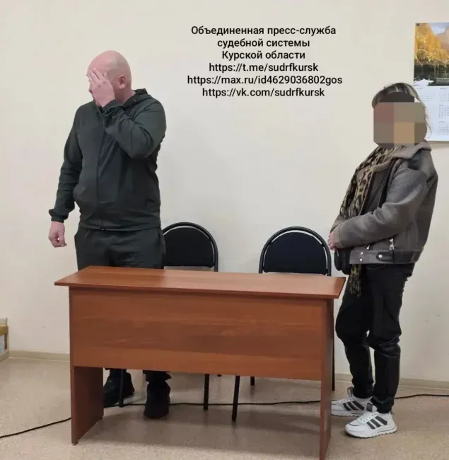 Житель Хомутовского района оштрафован на 7 тысяч за бутылку в лоб сожительницы