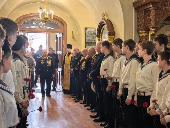 В Курске почтили память погибших на линкоре «Новороссийск»